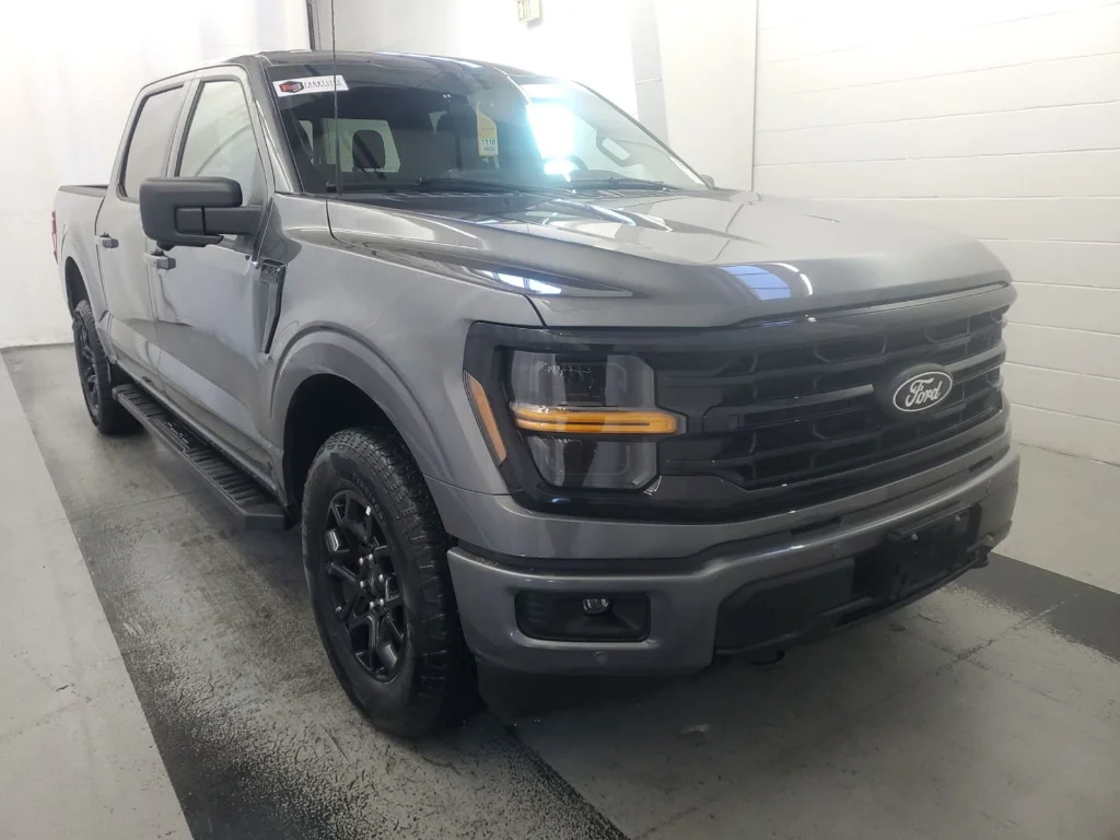 Certified Used 2025 Gray Metallic Ford XLT image 5