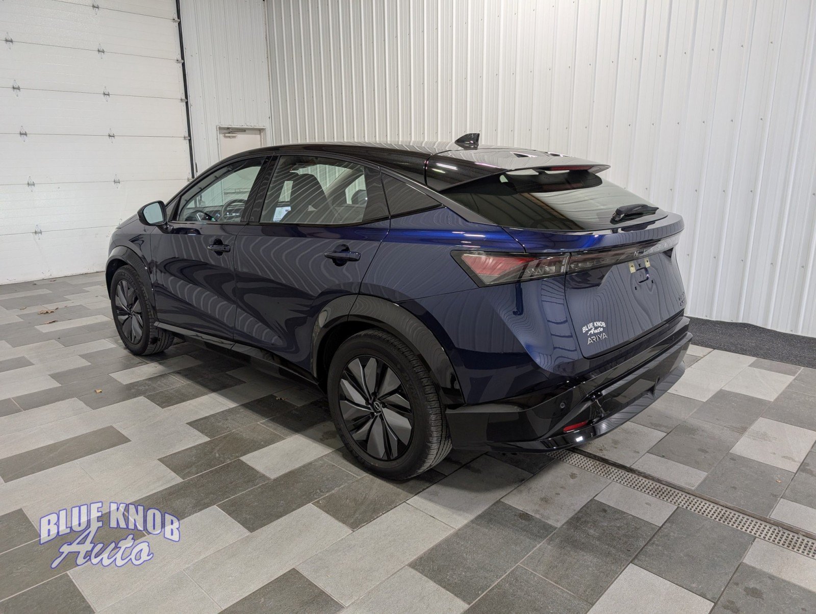 2024 Nissan ARIYA Engage photo 2