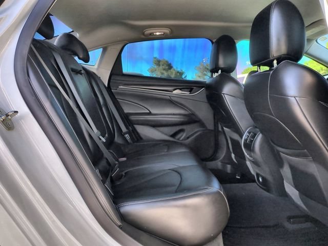 Used 2017 WHITE FROST TRICOAT Buick Essence image 34