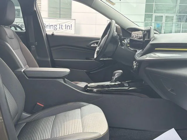 Used 2024 Brown Chevrolet LT image 37