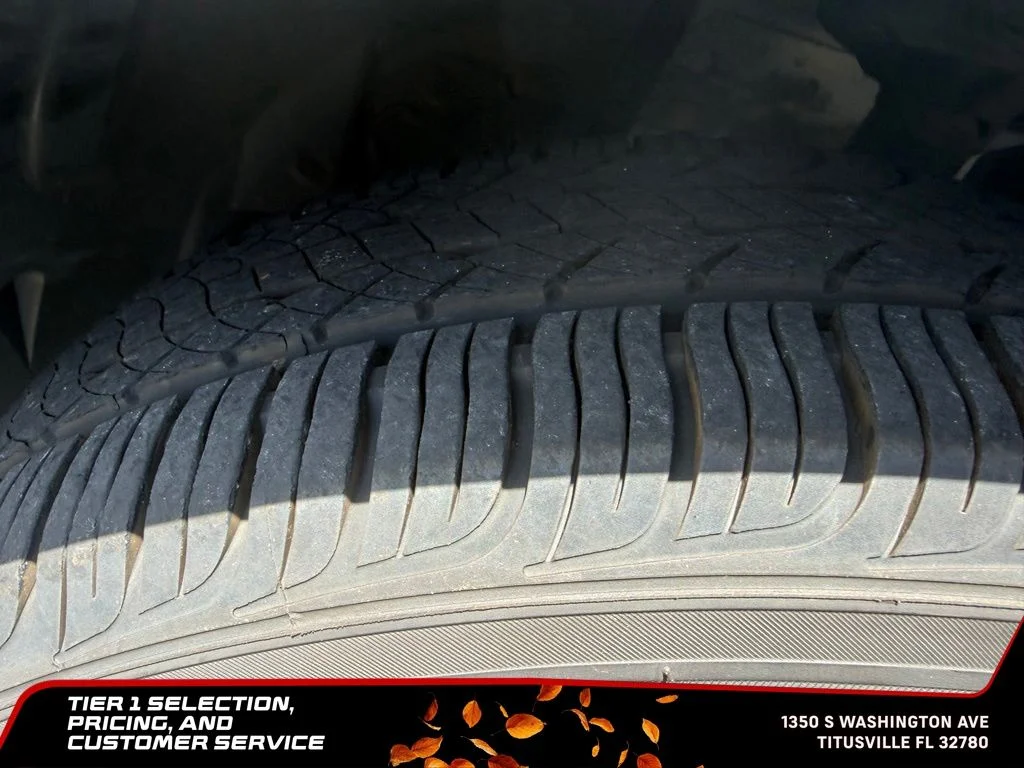 Used 2019 Gray Nissan SV image 37