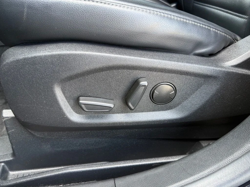 Used 2024 Black Ford SEL image 34