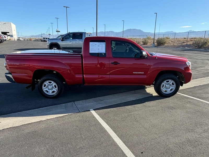 Used 2013 Barcelona Red Met Toyota ACCESS CAB 2WD I4 image 2