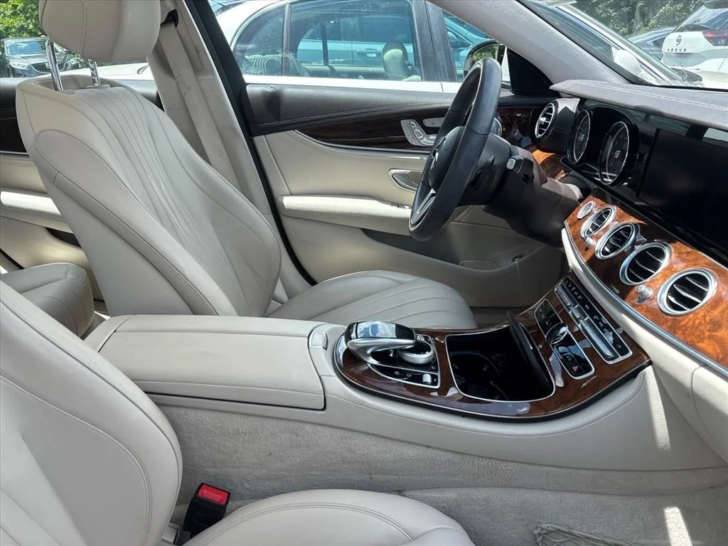 Used 2019 White Mercedes-Benz E 300 image 19