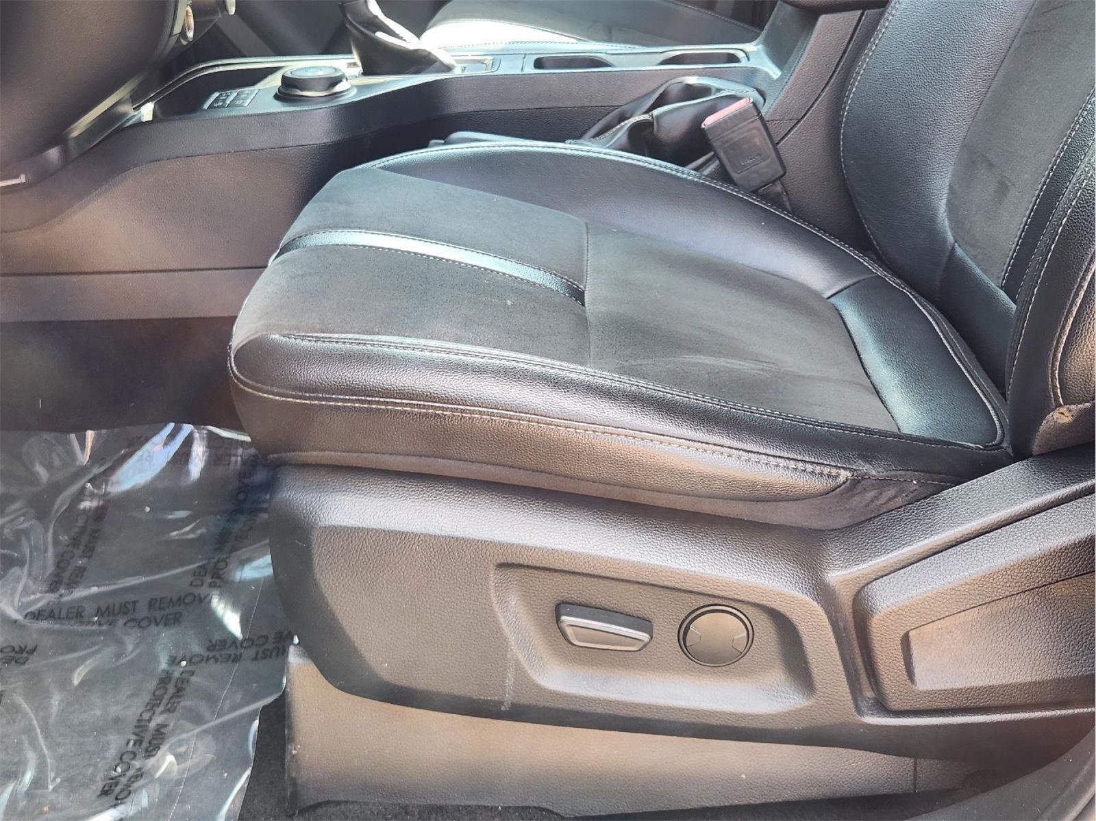 Used 2022 Shadow Black Ford LARIAT image 25