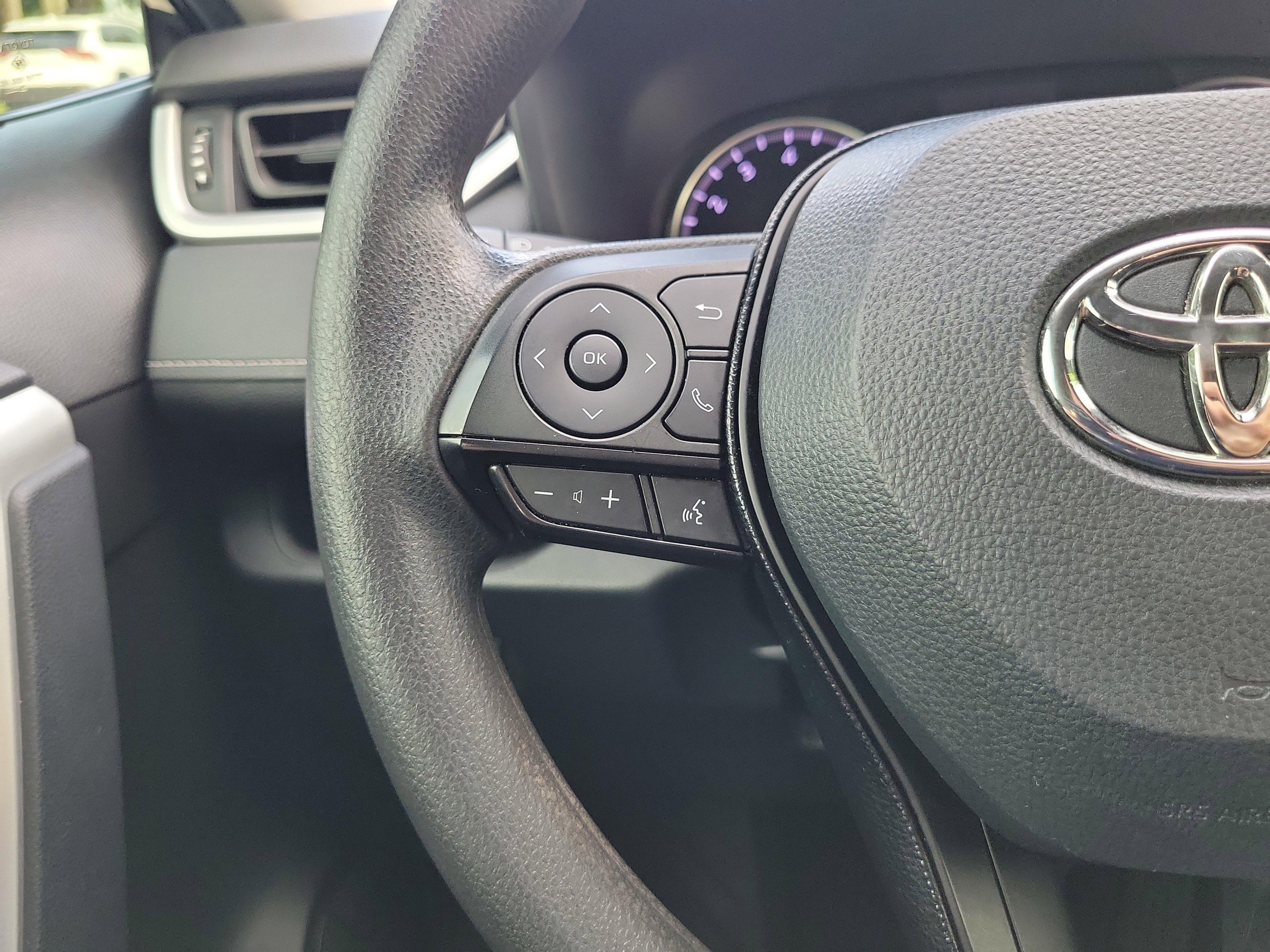 Used 2021 Magnetic Gray Metallic Toyota LE image 15