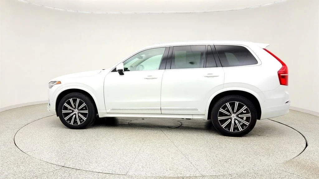 Used 2023 Crystal White Metallic Volvo B6 AWD Plus 7P image 8