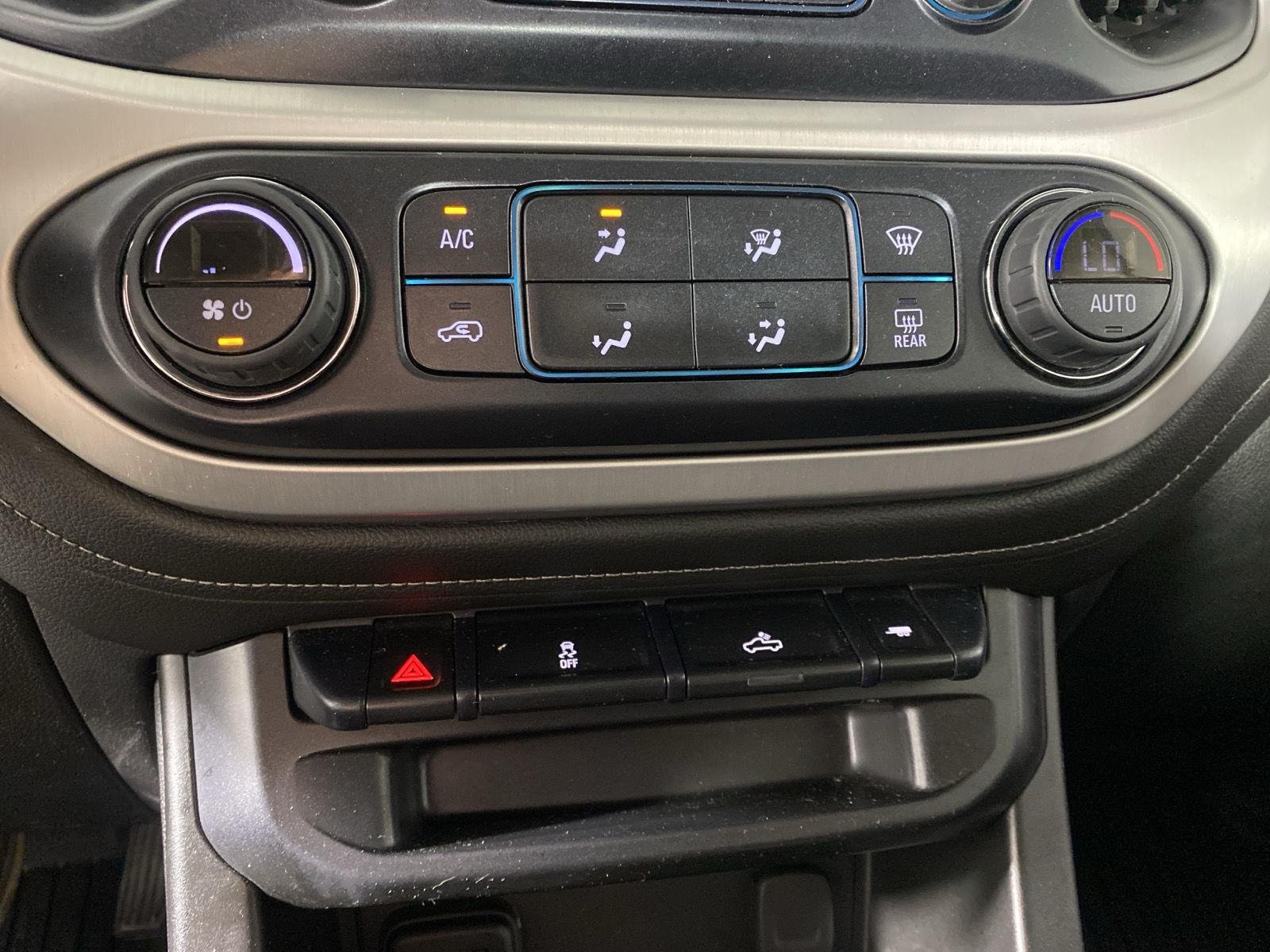 Used 2020 Blue Emerald Metallic GMC 4WD SLE image 30
