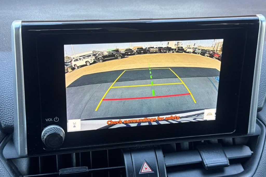 Used 2023 Ice Toyota XLE image 23