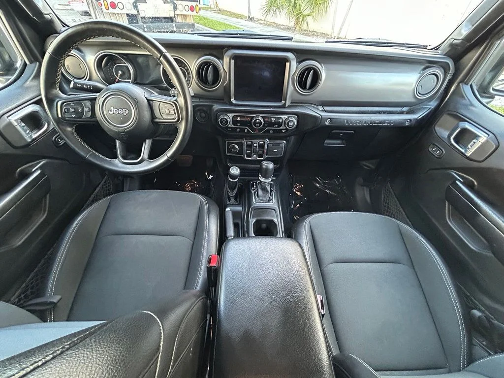 Used 2021 Gray Jeep Unlimited Sport image 10