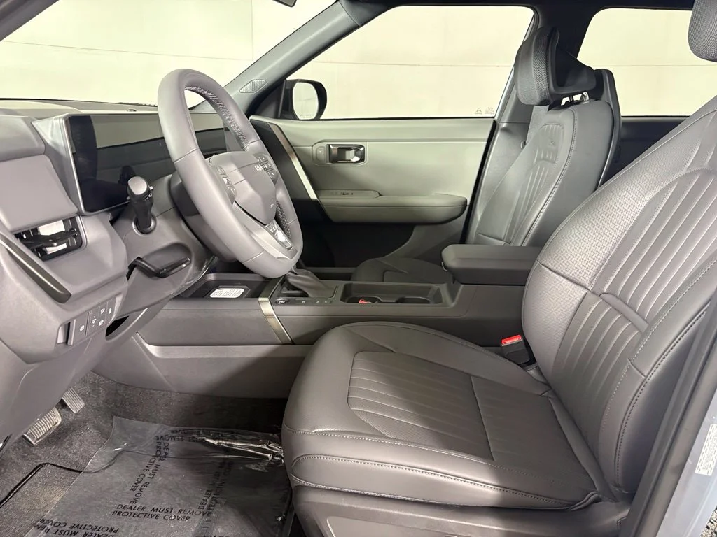 New 2027 Pale Gray Kia X-Line S image 22