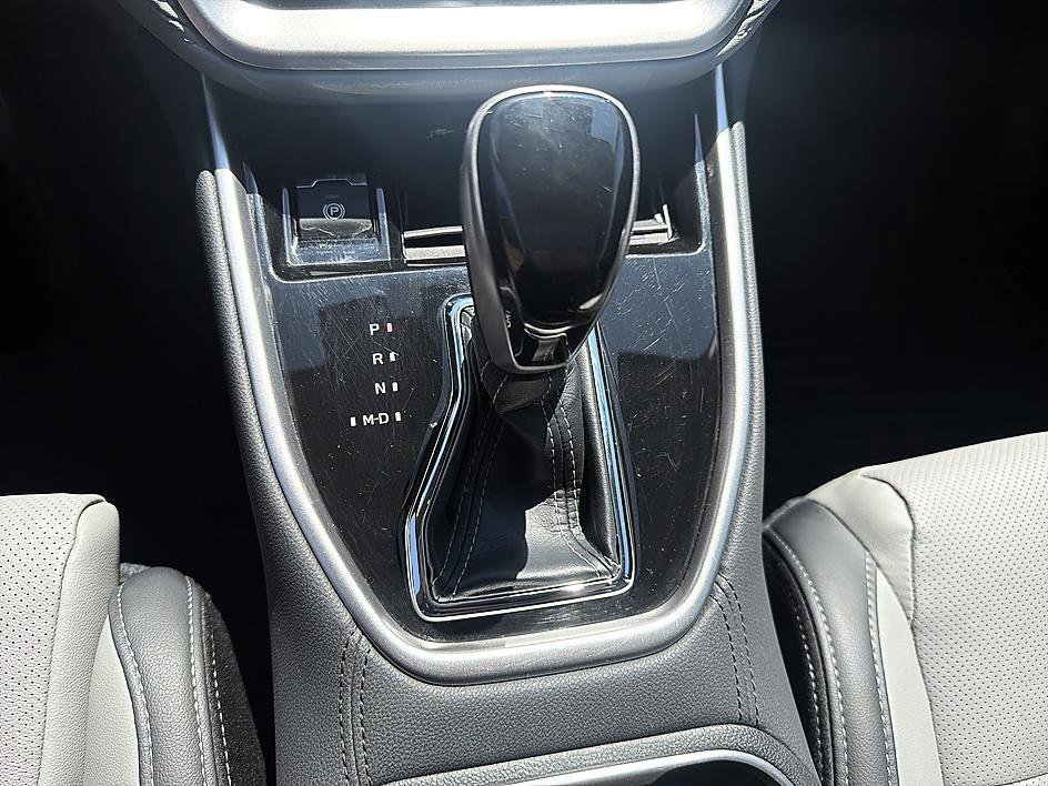 Used 2025 Magnetite Gray Metallic Subaru Limited image 17