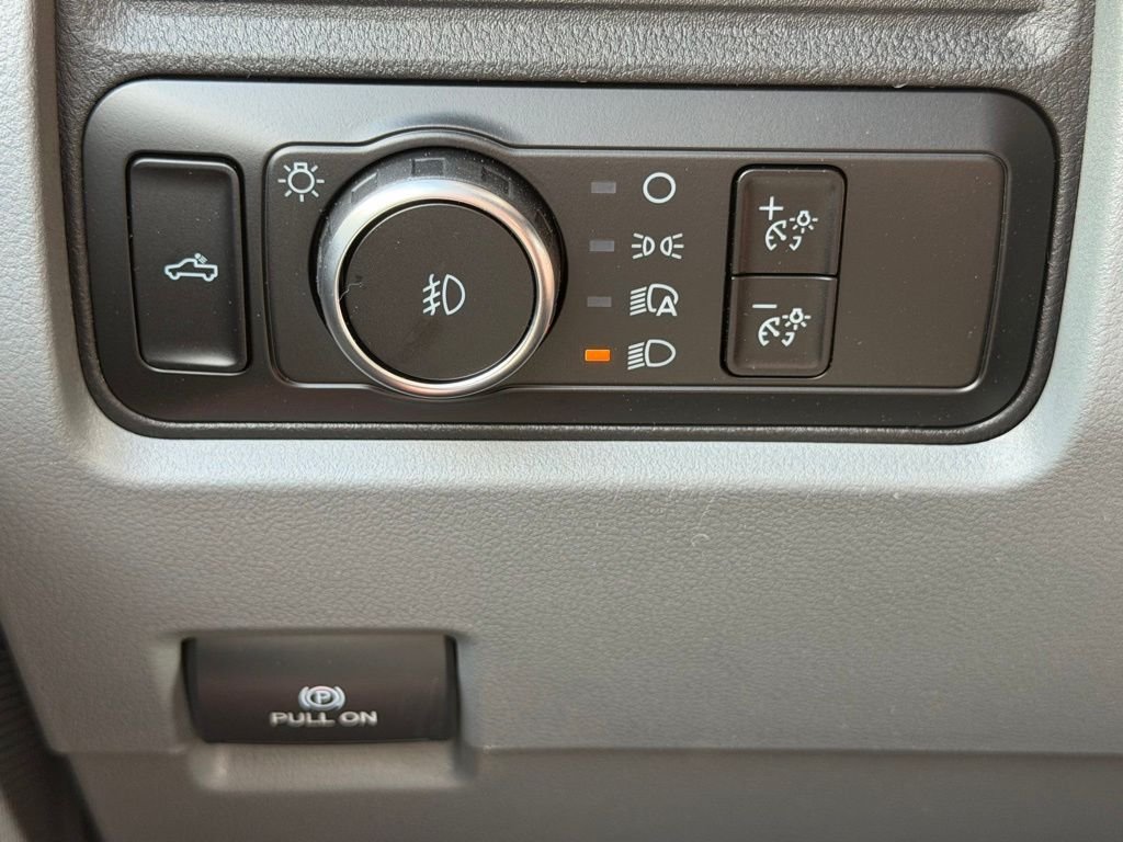 New 2026 Oxford White Ford F-250® XL image 5