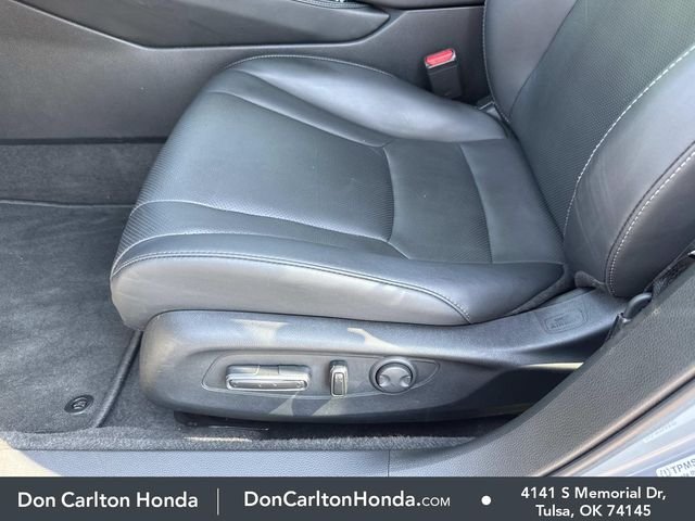 Used 2025 Urban Gray Pearl Honda Touring image 14