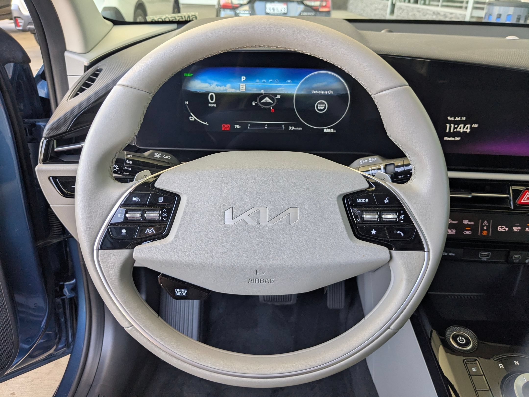 Used 2023 Mineral Blue Kia Wind image 15