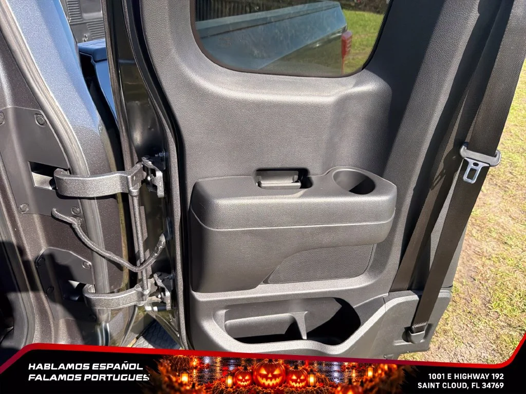 Used 2017  Nissan SV image 25