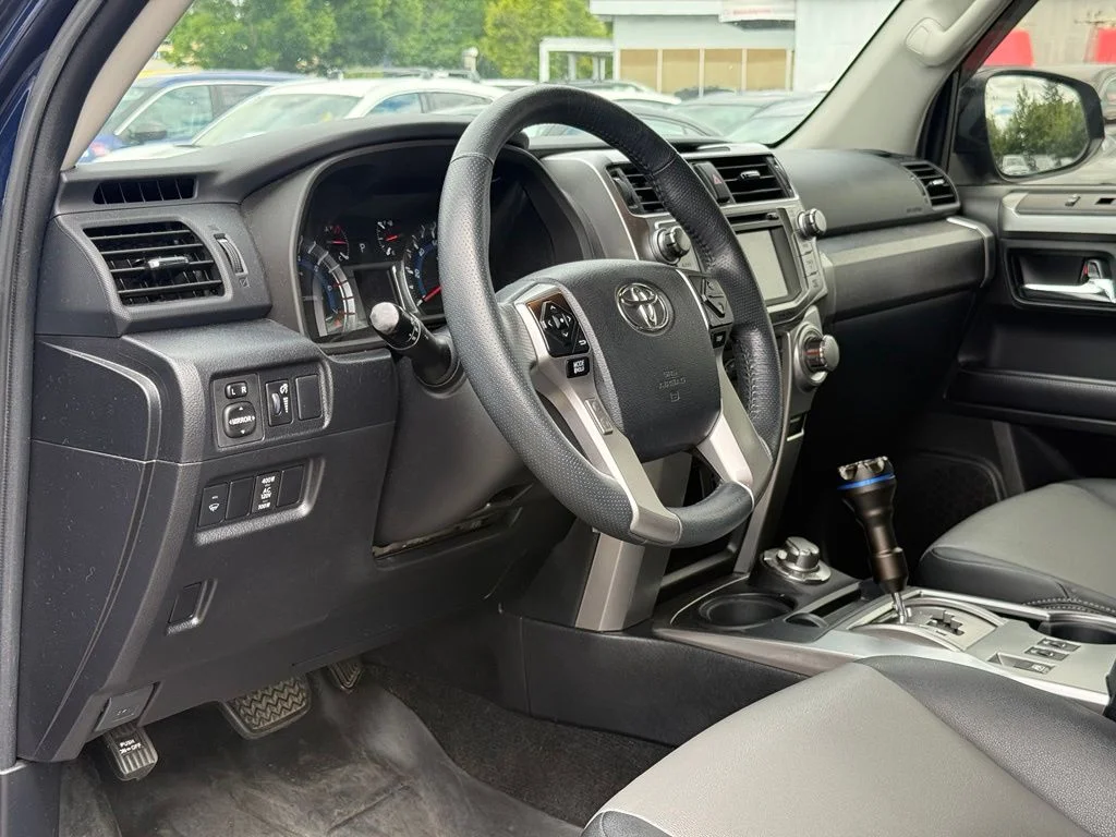 Used 2019 Blue Toyota SR5 Premium image 5
