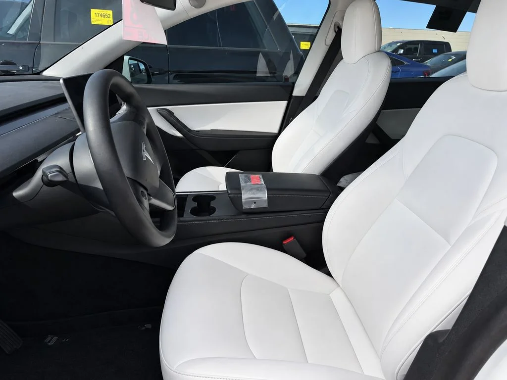 Used 2022 White Tesla Performance image 9