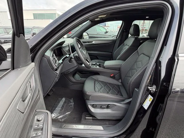 New 2026 Deep Black Pearl Volkswagen 2.0T SE W/TECHNOLOGY image 7