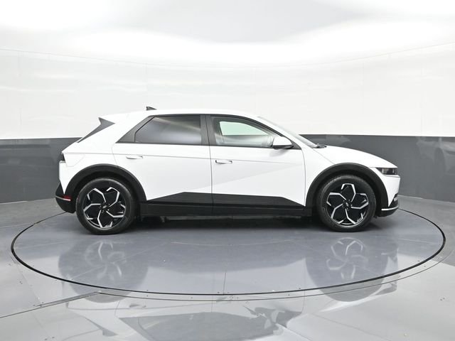 Used 2023 White Hyundai SEL image 23