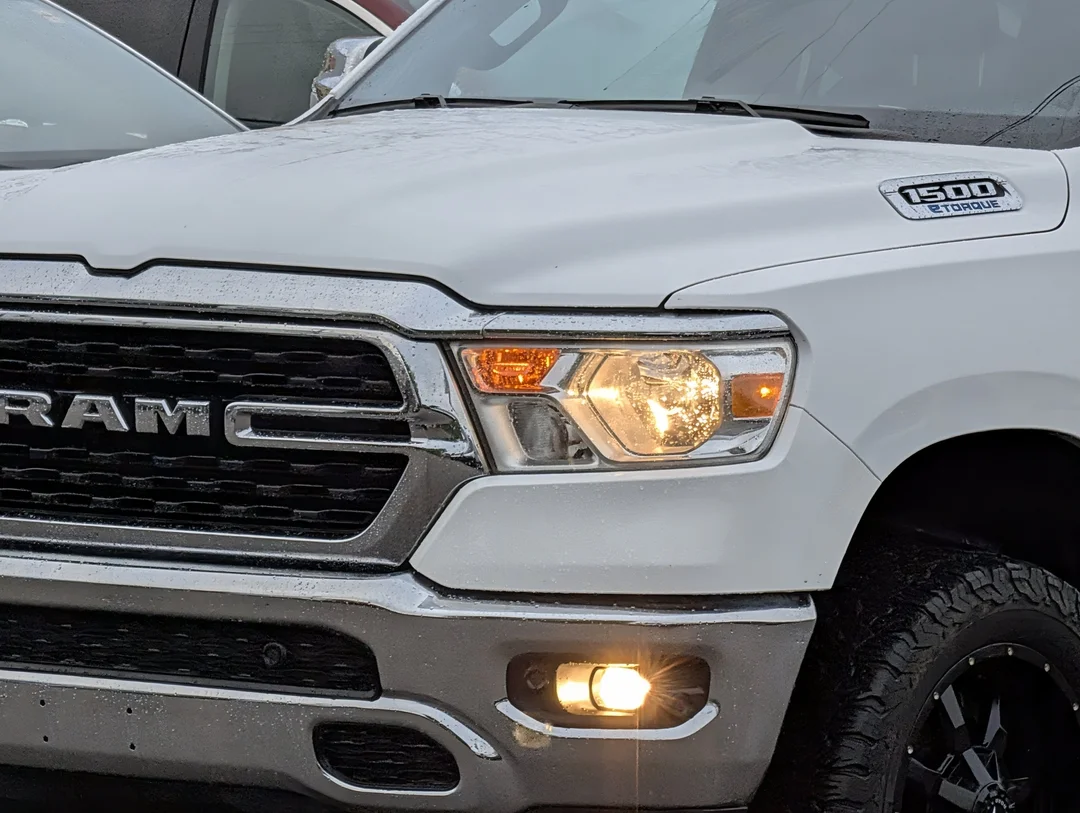 Used 2023 White RAM Big Horn - - 4x4 - 3.6L Pentastar V6 - Crew Cab - 12 Uconnect Display - Backup Camera & More! image 10