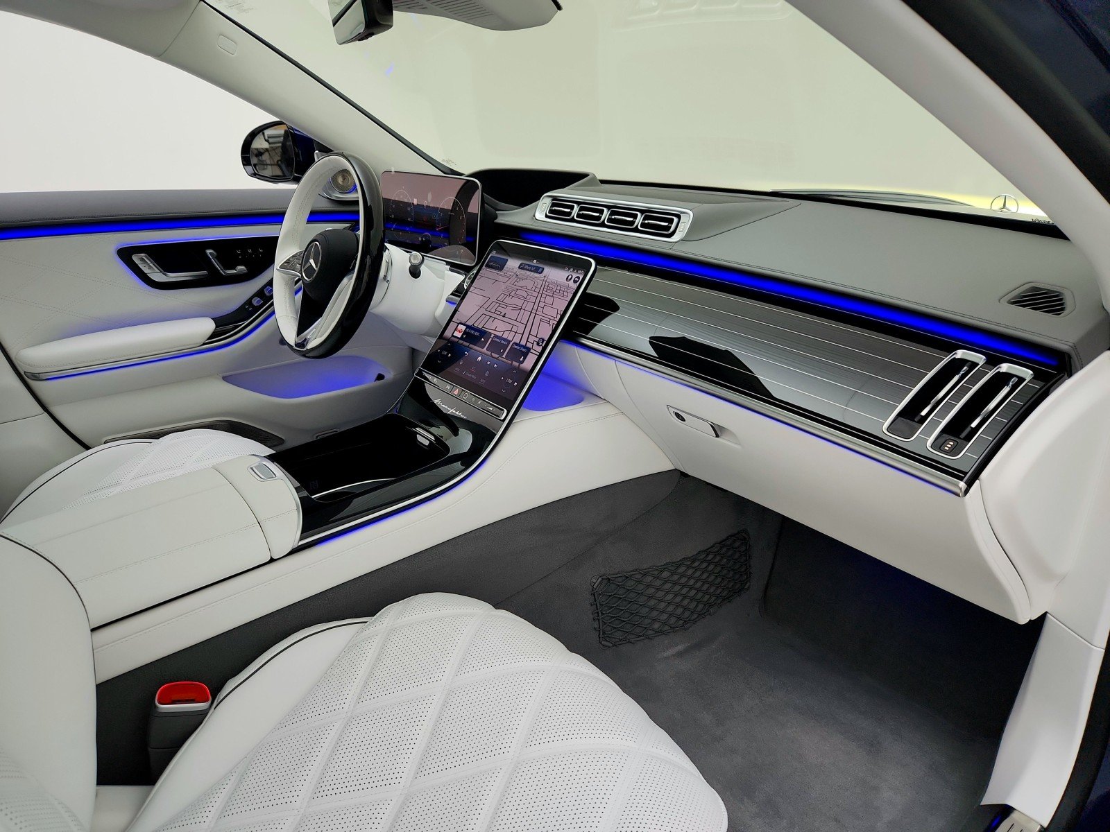 New 2026 MANUFAKTUR Mystic Blue Metallic Mercedes-Benz Maybach S 580 4MATIC® Sedan image 19