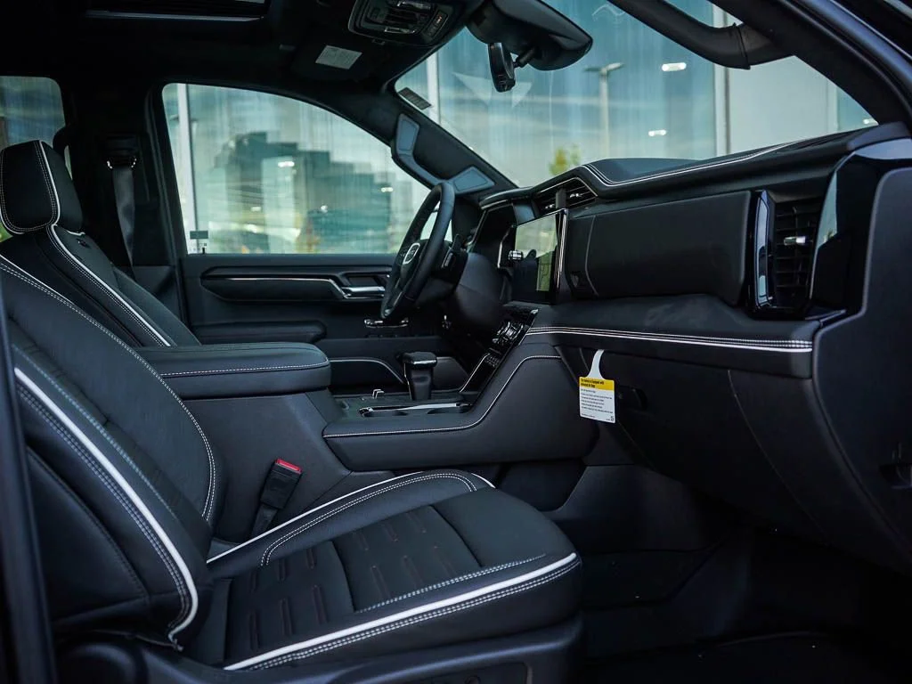 2026 GMC Sierra 1500 AT4X - Photo 9