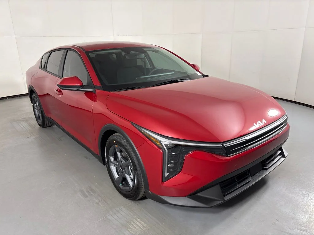 New 2026 Currant Red Kia LXS image 2