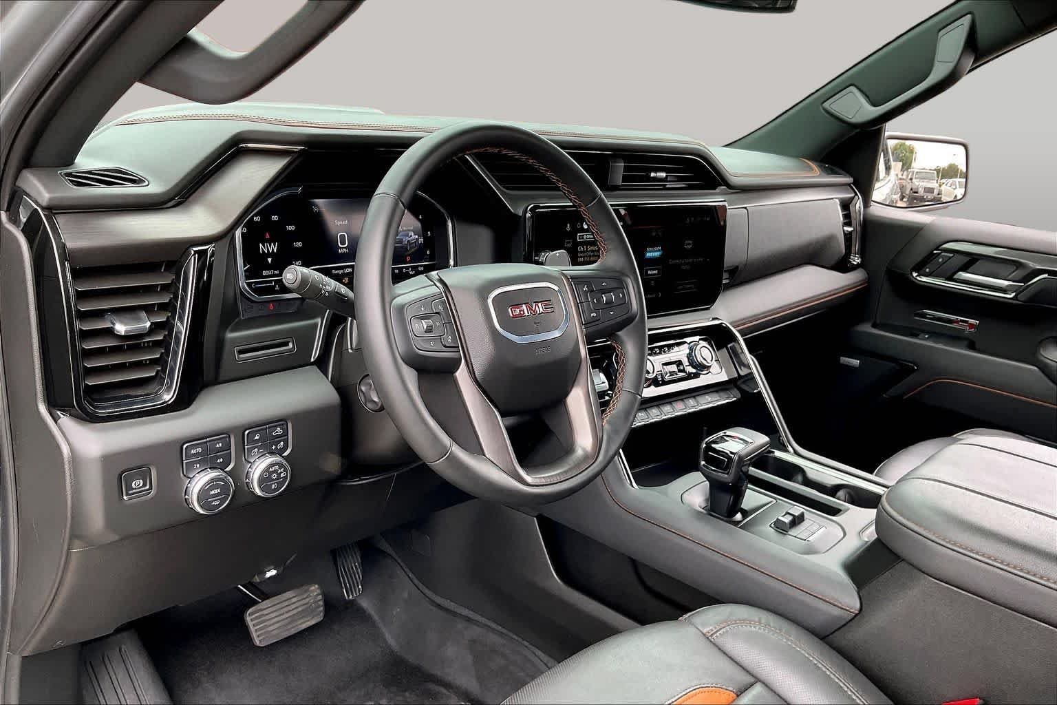 Used 2025 Sterling Metallic GMC AT4 image 17