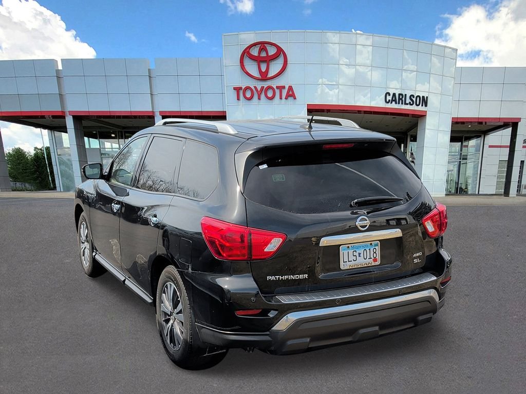 Used 2017 Nissan Pathfinder SL with VIN 5N1DR2MM2HC611010 for sale in Minneapolis, Minnesota