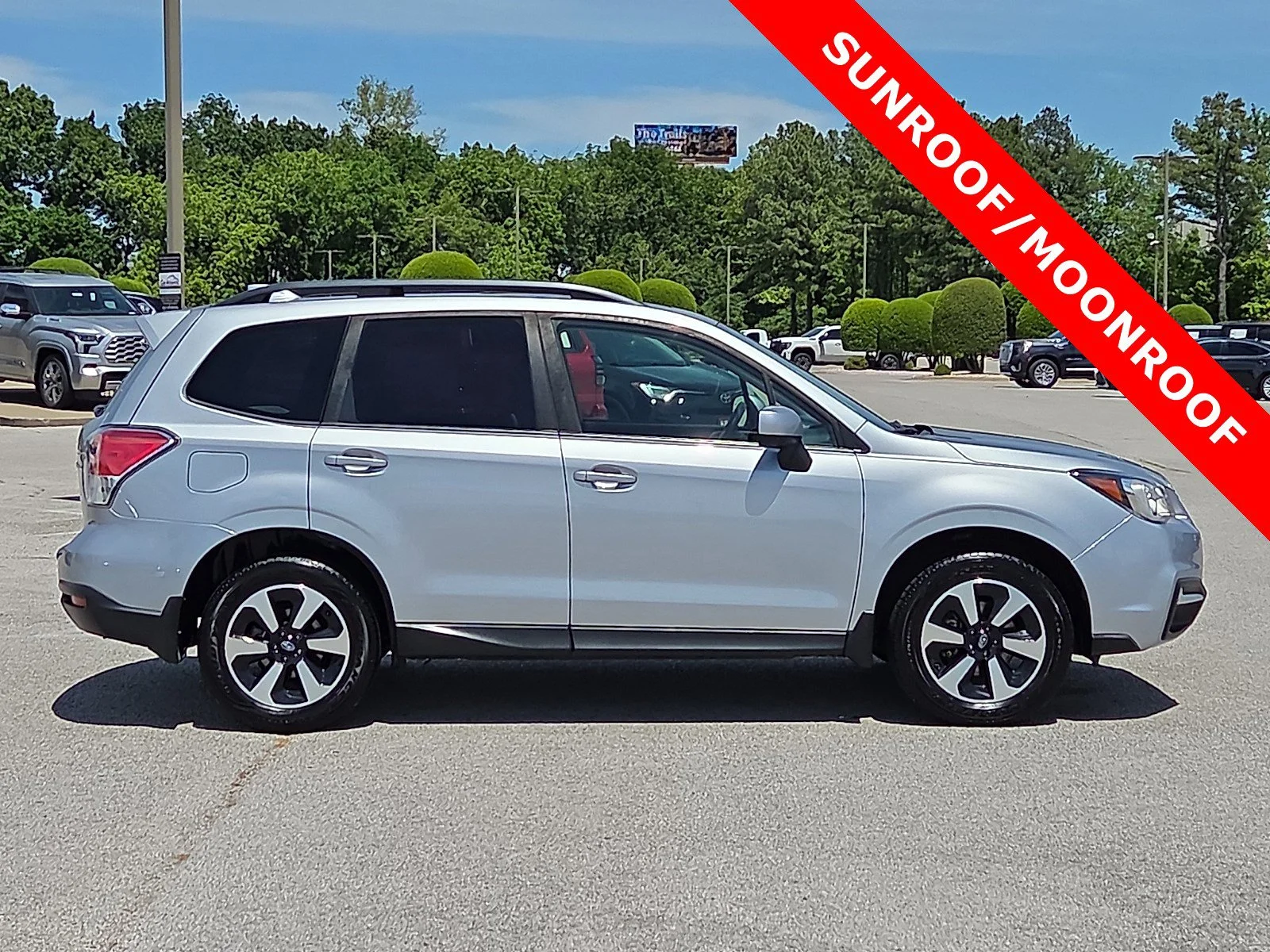 Used 2018 Ice Silver Metallic Subaru Premium image 6
