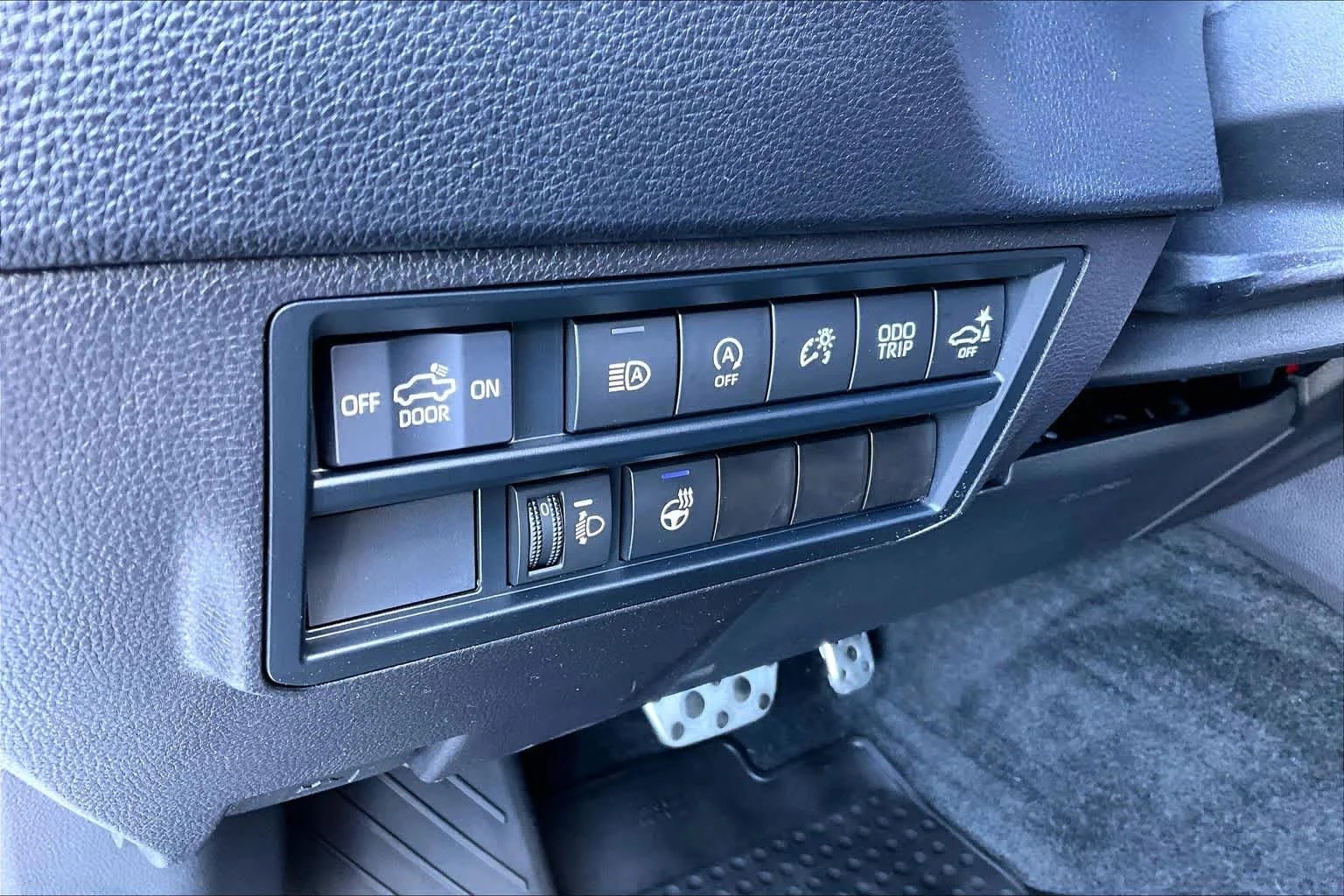 Used 2024 Ice Cap Toyota SR5 image 32