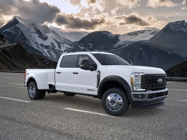 New 2026 Oxford White Ford XL image 7