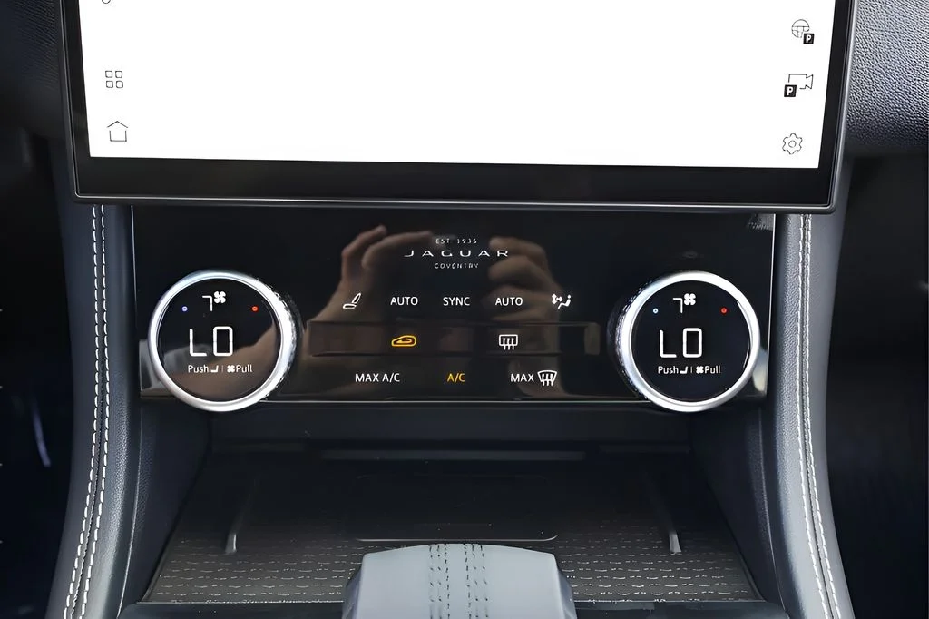 2026 Jaguar F-Pace R-Dynamic S - Photo 23