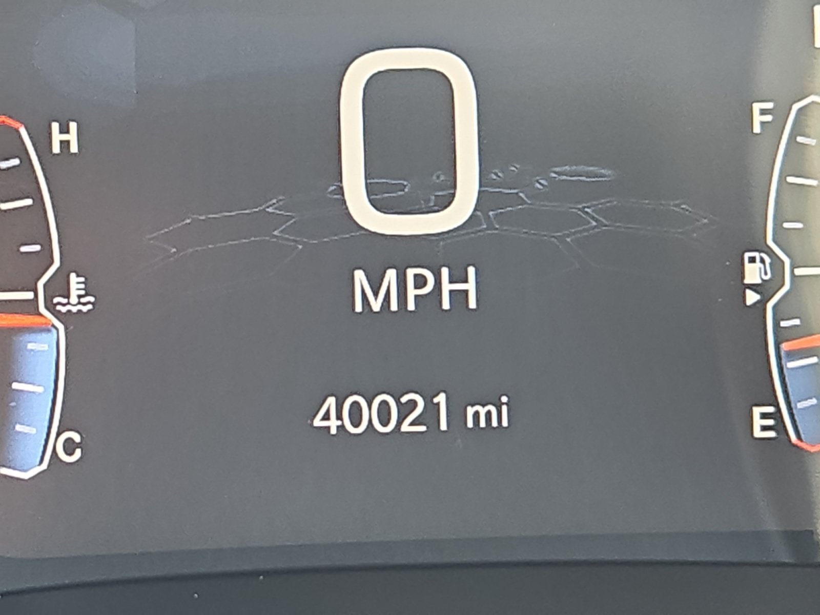 Used 2024 Silver Zynith Metallic Clearcoat Jeep Latitude image 2