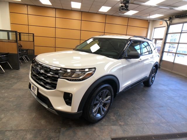 New 2026 Star White Metallic Tri-Coat Ford Active image 3