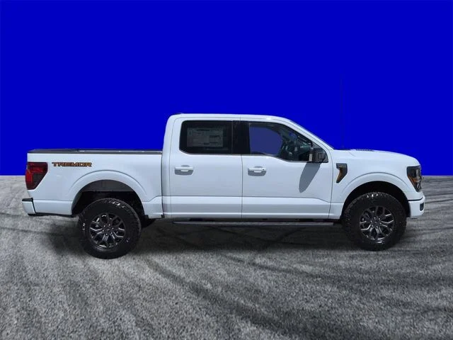 New 2026 Oxford White Ford Tremor® image 3