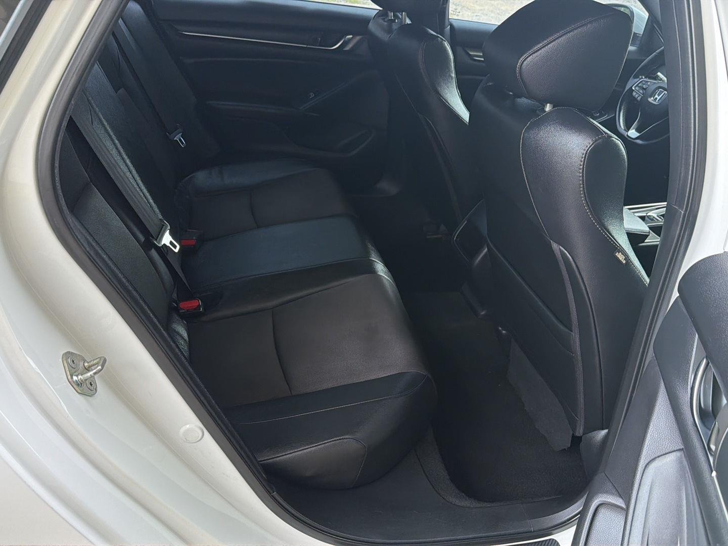 Used 2019 Platinum White Pearl Honda Sport image 12