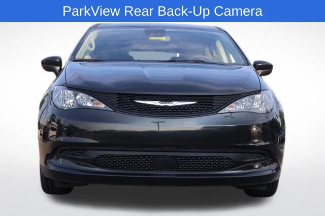 Used 2023 Black Chrysler LX image 3