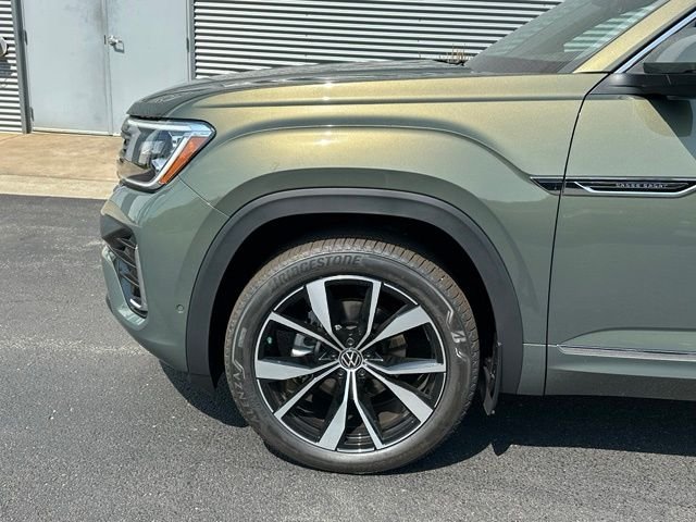 New 2026 Avocado Green Pearl Volkswagen 2.0T SEL Premium R-Line image 7