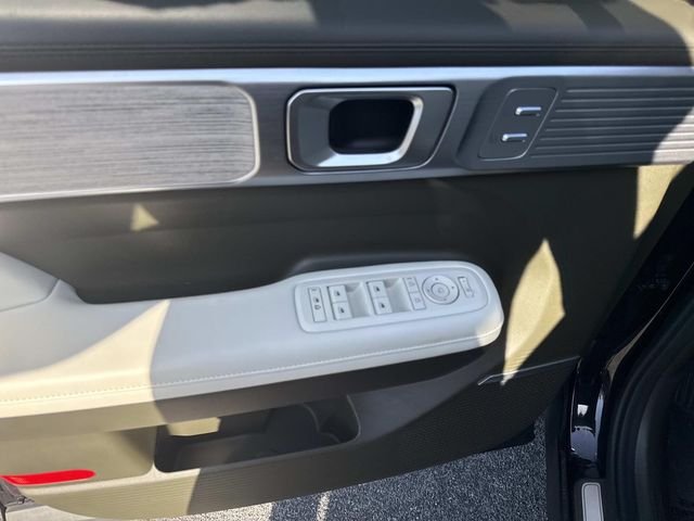 Used 2025 Black Hyundai Calligraphy image 18