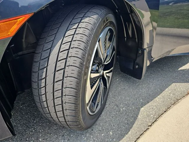 Used 2016  Honda EX-T image 30
