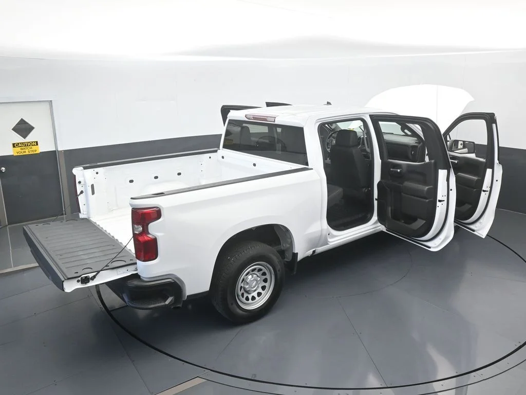 Used 2026 Summit White Chevrolet WT image 61