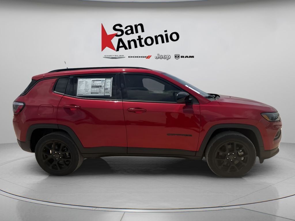 New 2026 Red Hot Pearl-Coat Exterior Paint Jeep Latitude image 17