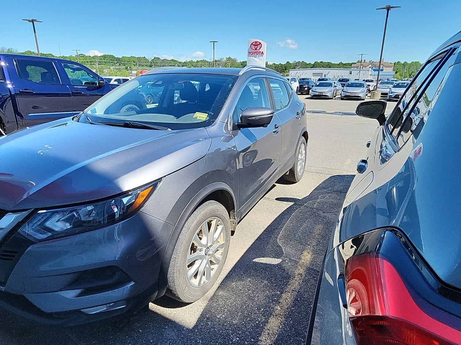 2022 Nissan Rogue Sport SV