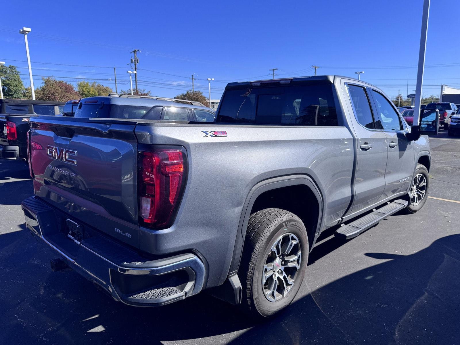 Used 2020 Satin Steel Metallic GMC SLE image 4