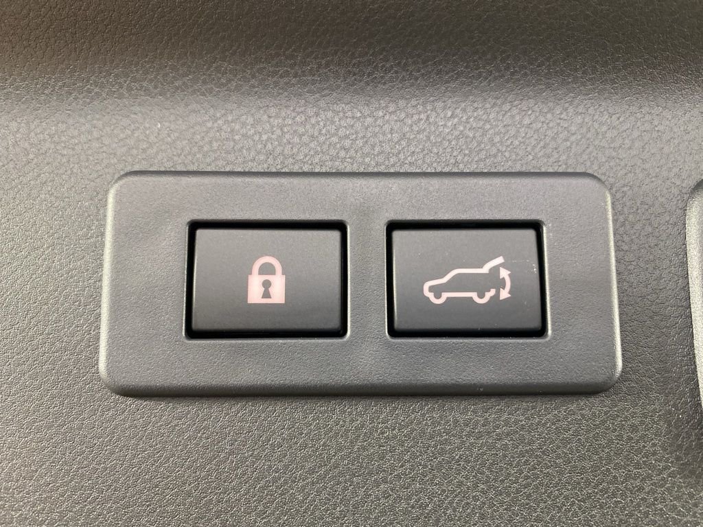 2025 Subaru Forester Touring - Photo 32