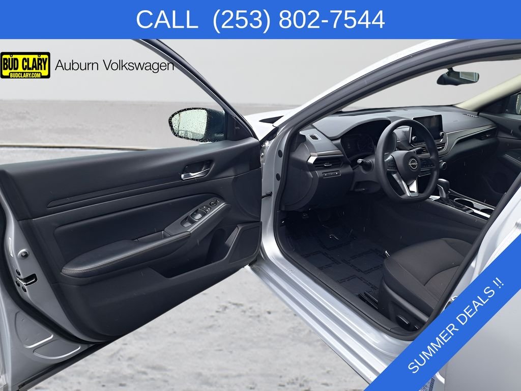 Used 2024 Silver Nissan 2.5 SV image 12
