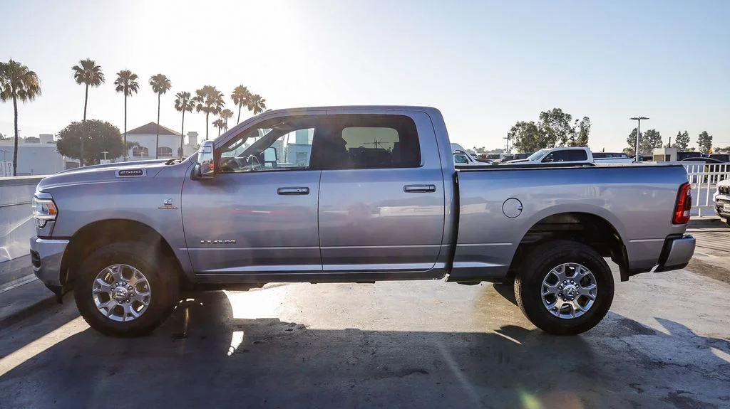 Used 2024 Silver Ram Laramie image 14