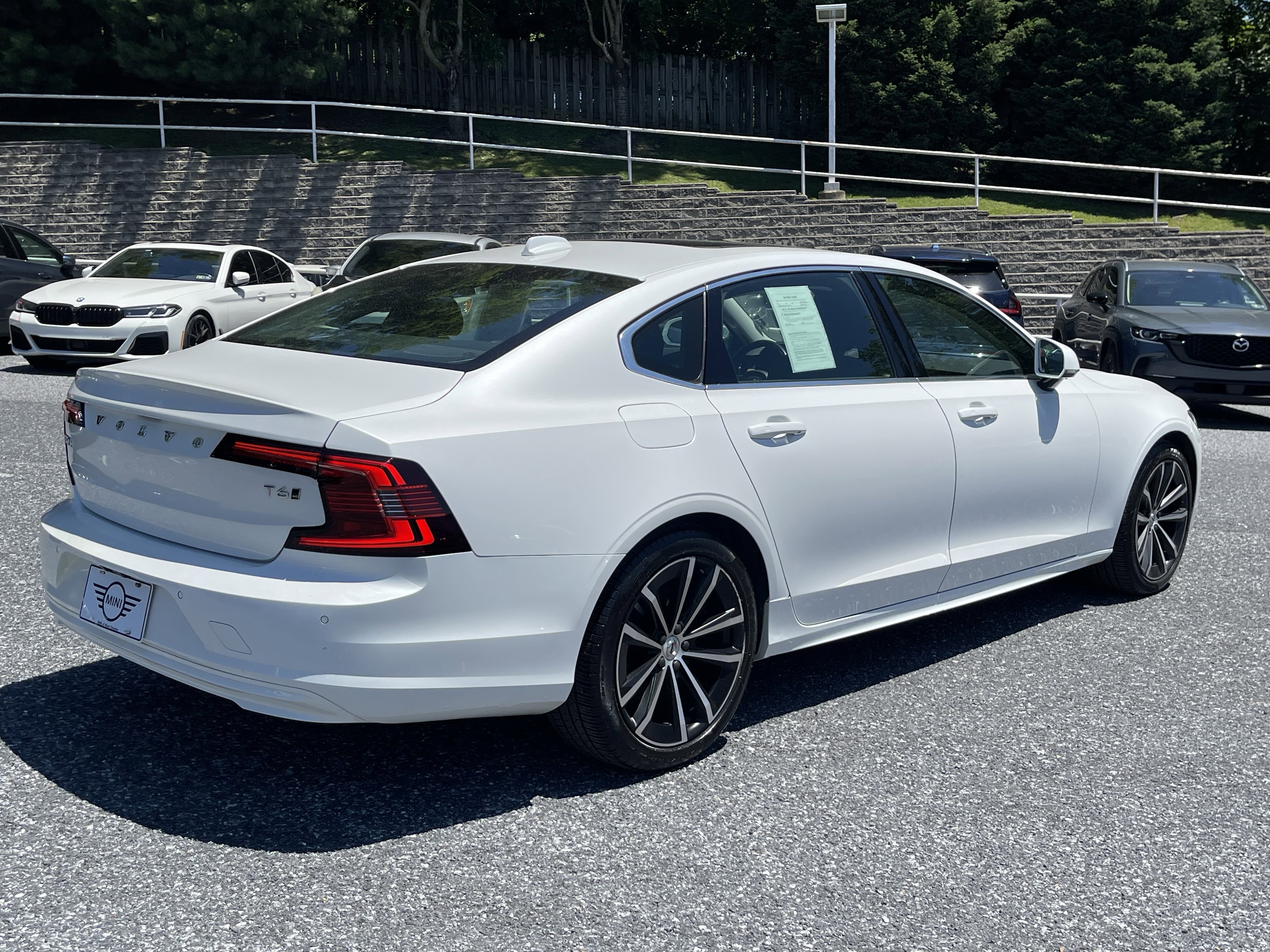 Used 2021 WHITE Volvo T6 Momentum image 5